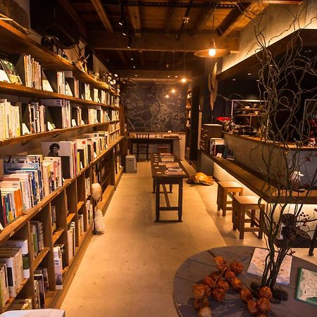 Book & Guesthouse Hitotomaru Toyooka  Dış mekan fotoğraf