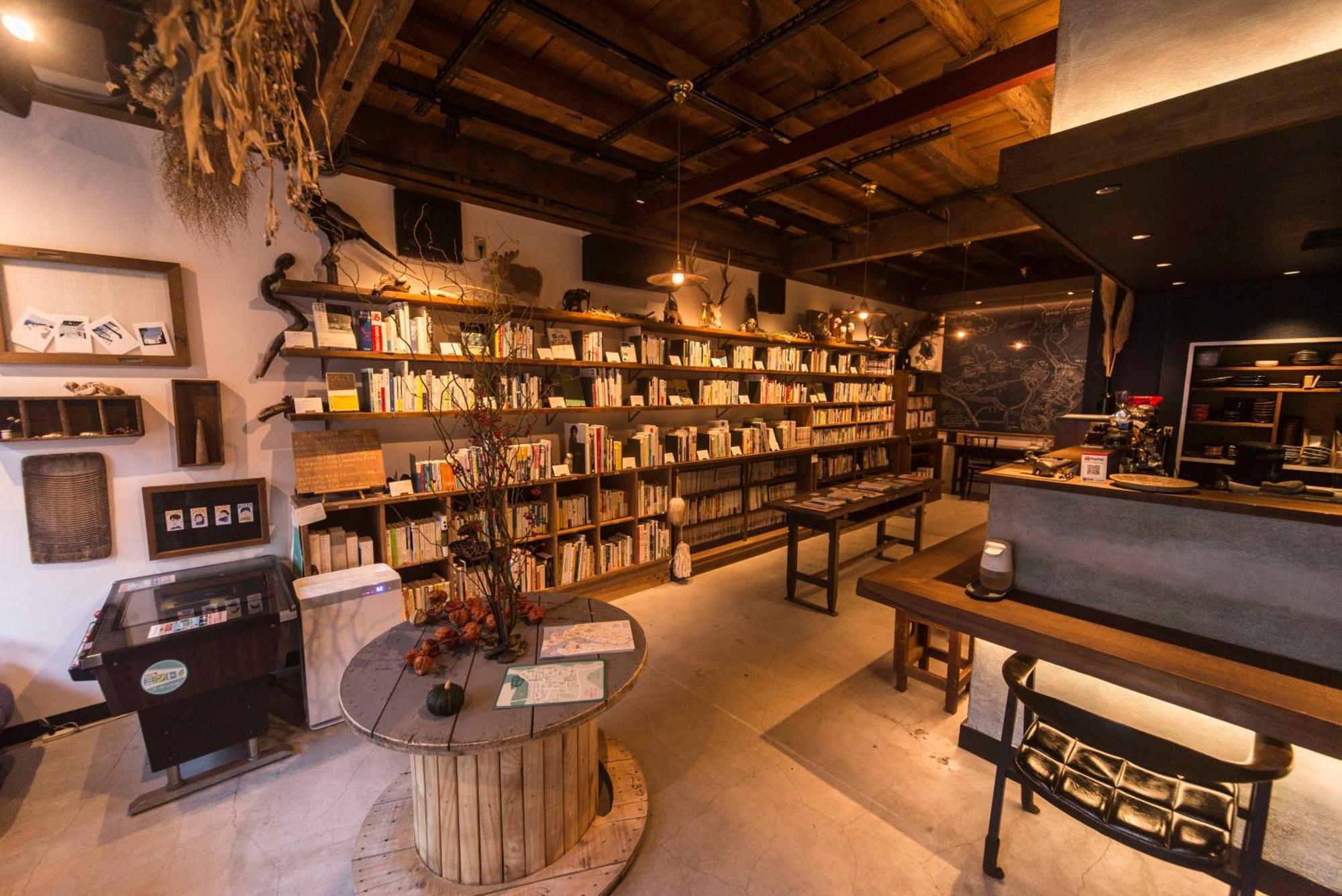 Book & Guesthouse Hitotomaru Toyooka  Dış mekan fotoğraf
